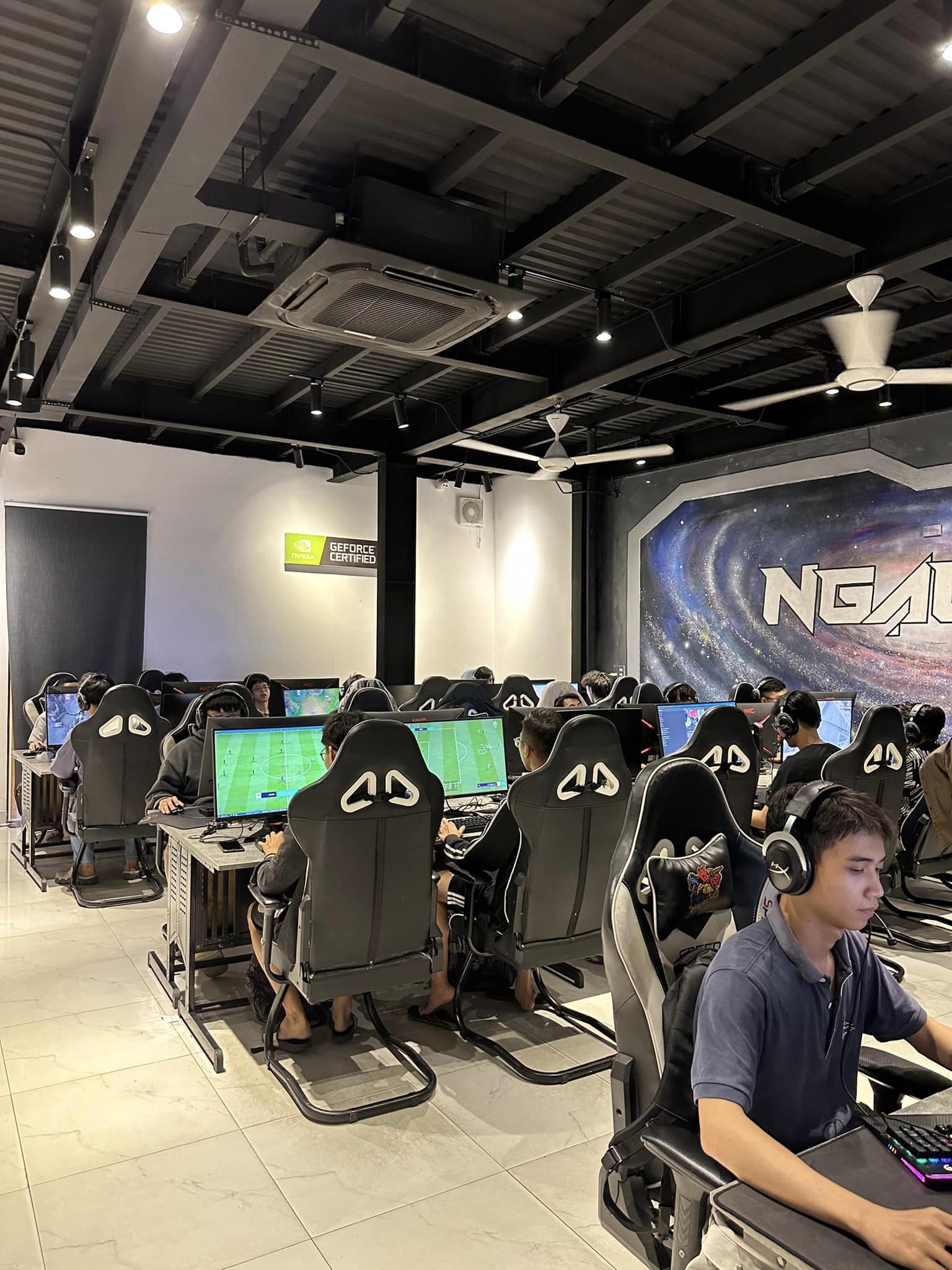 Quán Nét Ngạo Mõ Cyber Internet Cafe Đà Nẵng