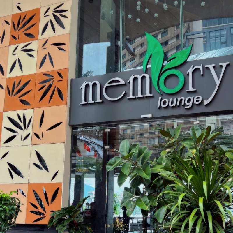 Memory Lounge Bar & Restaurant 